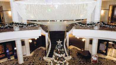 Christmas Day Lunch - Foyer - Christmas Tree